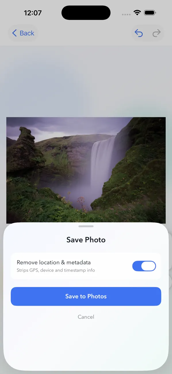 Save your edited photo — Blur Me App Store screenshot